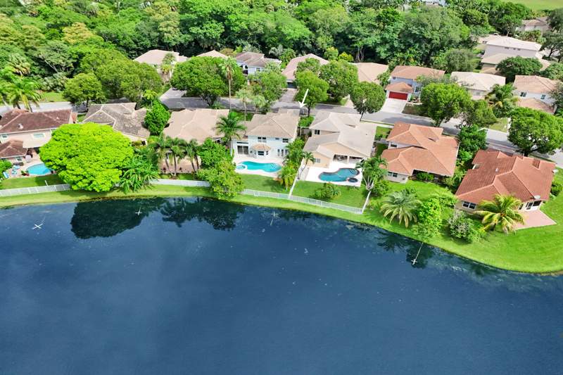 4 bedroom Single Family Residence at 4032 NW 63rd Street, Cocobay, Coconut Creek — photo 4