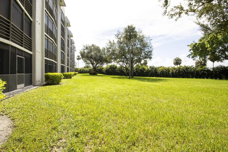 2 bedroom Condominium at 9170 SW 14th Street #4107, Patios Of Boca Barwood Condo, Boca Raton — photo 5