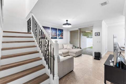 16856 SW 1st Place, Pembroke Pines FL - photo 9 of 36