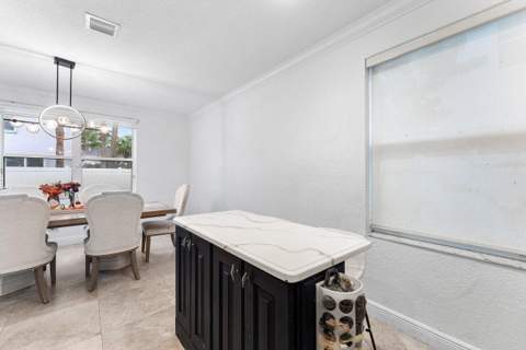 16856 SW 1st Place, Pembroke Pines FL - photo 13 of 36