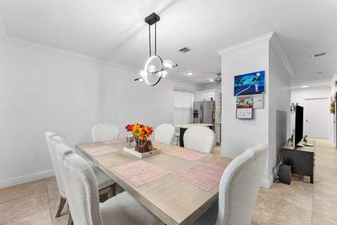 16856 SW 1st Place, Pembroke Pines FL - photo 14 of 36