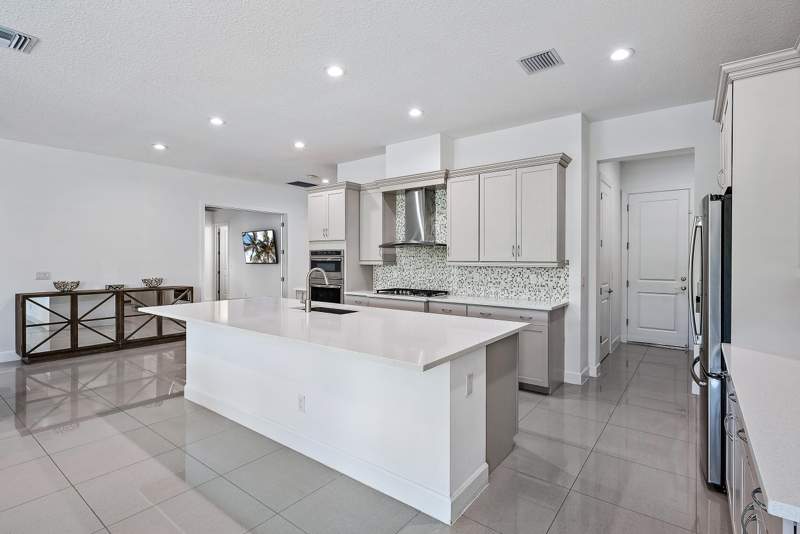 5 bedroom Single Family Residence at 8604 Dumford Lane, Andalucia, Lake Worth — photo 5