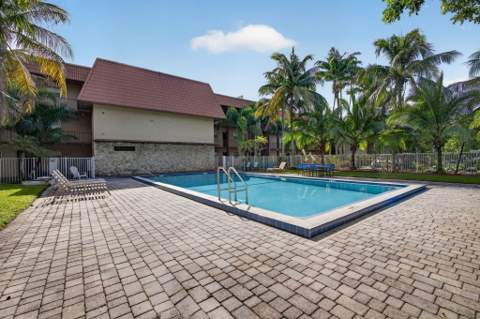 120 Sparrow Drive #304, Royal Palm Beach FL - photo 13 of 87
