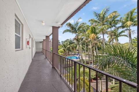120 Sparrow Drive #304, Royal Palm Beach FL - photo 22 of 87