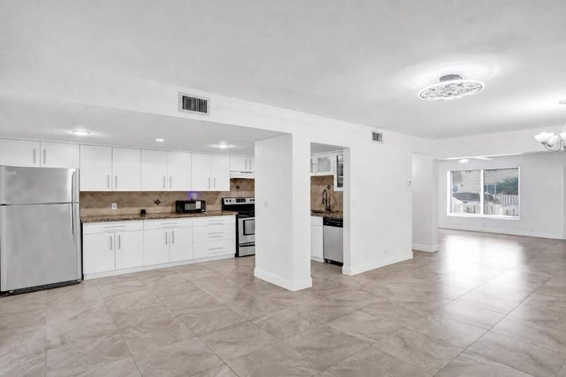 3 bedroom Townhouse at 8091 NW 12th Street #H, Oriole Golf & Tennis Club Sec 3, Margate — photo 5