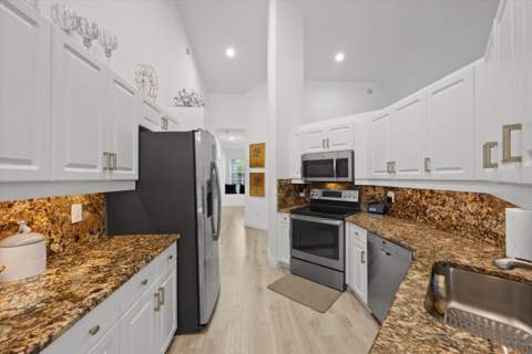 10184 Andover Coach Circle #H1, Lake Worth FL - photo 12 of 49