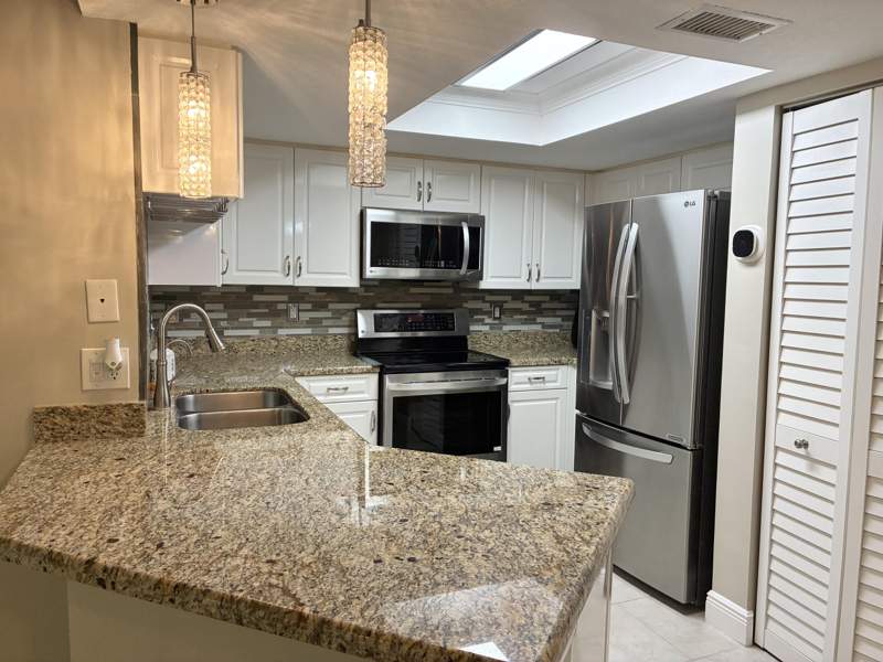 2 bedroom Condominium at 1000 Crestwood Court #1005, Grand View At Crestwood Condo, Royal Palm Beach — photo 3