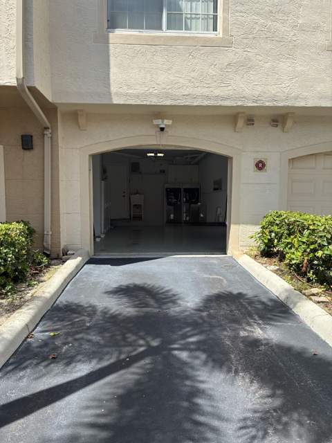 1000 Crestwood Court #1005, Royal Palm Beach FL - photo 22 of 23