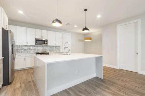 3764 Lambert Avenue, West Palm Beach FL - photo 8 of 25