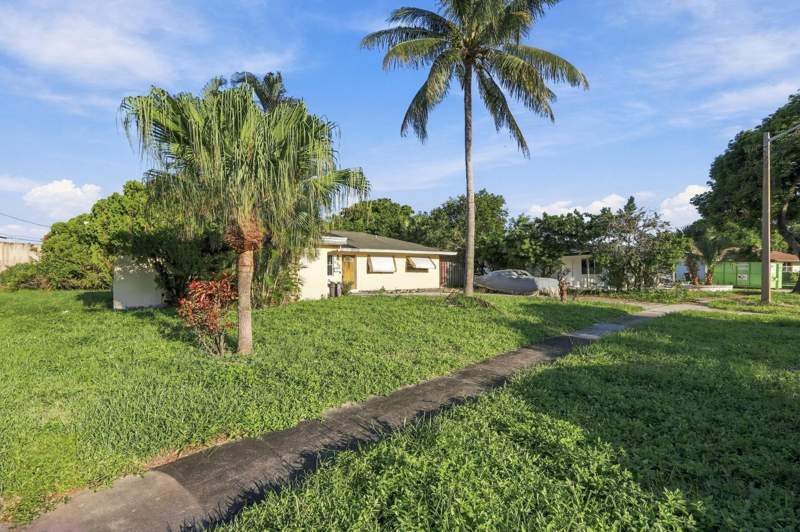 3 bedroom Single Family Residence at 430 N Ware Drive, Palm Beach Lakes South, West Palm Beach — photo 4
