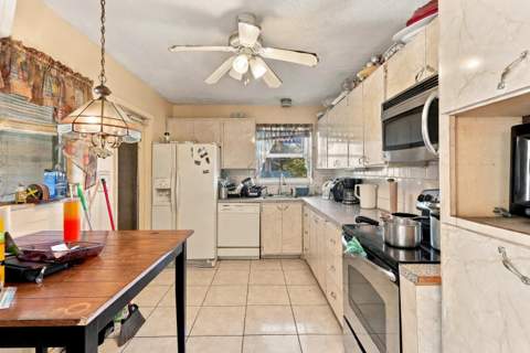 430 N Ware Drive, West Palm Beach FL - photo 15 of 32