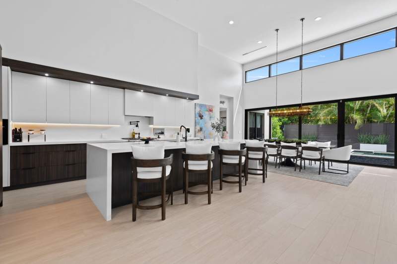 4 bedroom Single Family Residence at 2424 NE 27th Avenue, Coral Ridge Galt Add, Fort Lauderdale — photo 4