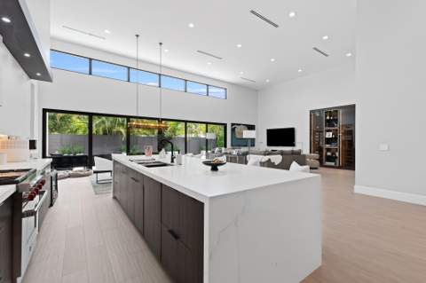 2424 NE 27th Avenue, Fort Lauderdale FL - photo 6 of 40