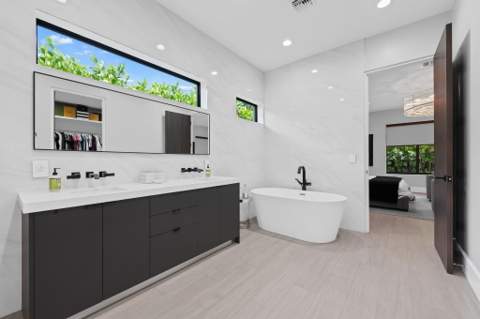 2424 NE 27th Avenue, Fort Lauderdale FL - photo 16 of 40