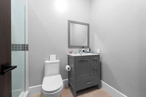 2424 NE 27th Avenue, Fort Lauderdale FL - photo 24 of 40