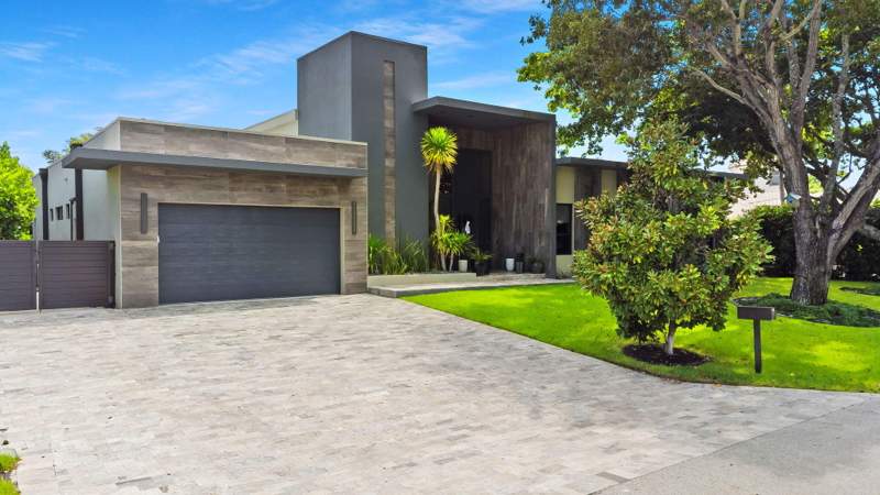 4 bedroom Single Family Residence at 2424 NE 27th Avenue, Coral Ridge Galt Add, Fort Lauderdale — photo 2