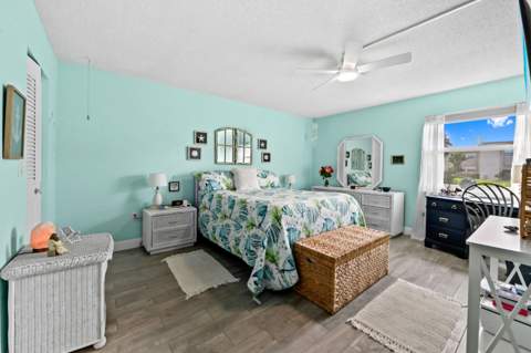 504 Davis Road #97, Palm Springs FL - photo 15 of 36