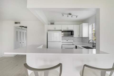 288 Northampton #O, West Palm Beach FL - photo 10 of 30