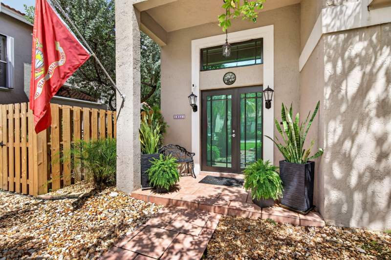 4 bedroom Single Family Residence at 10531 NW 11th Court, Bridgewater At Plantation, Plantation — photo 5