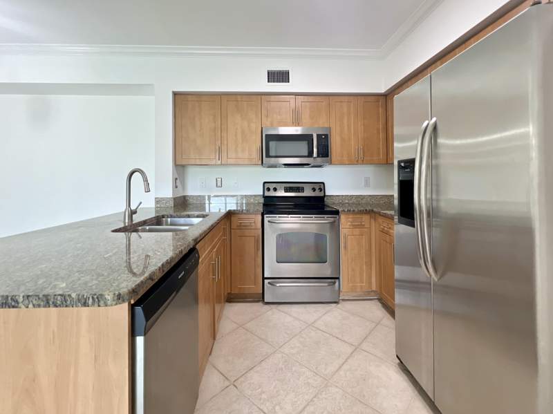 3 bedroom Condominium at 6400 Emerald Dunes Drive #104, Villas At Emerald Dunes Condo, West Palm Beach — photo 2