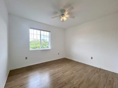 6400 Emerald Dunes Drive #104, West Palm Beach FL - photo 19 of 23