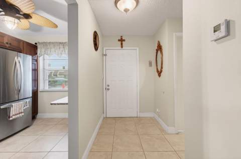 136 Lake Rebecca Drive, West Palm Beach FL - photo 7 of 64
