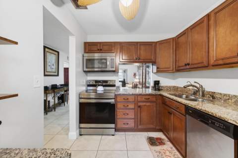 136 Lake Rebecca Drive, West Palm Beach FL - photo 21 of 64