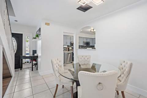 601 Vision Court, Palm Beach Gardens FL - photo 8 of 10