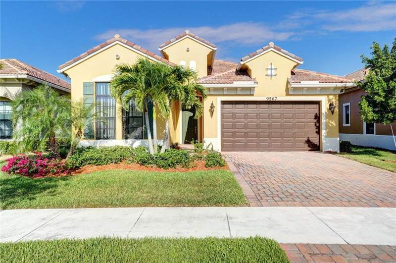 2 bedroom Single Family Residence at 9567 Karlberg Way, Parkland Royale, Parkland — photo 2