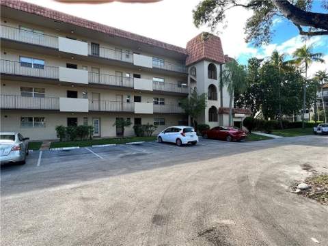 6300 S Falls Circle Drive #412, Lauderhill FL - photo 16 of 17