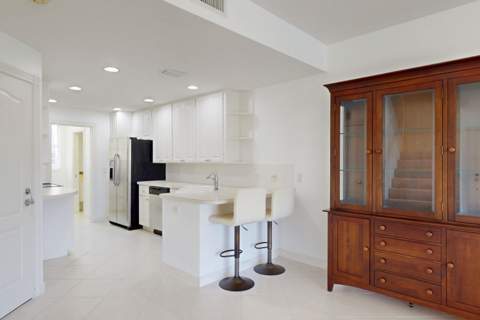 2136 Tigris Drive, West Palm Beach FL - photo 6 of 38