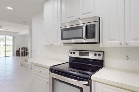 2136 Tigris Drive, West Palm Beach FL - photo 10 of 38