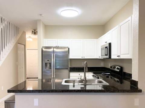 7843 Catalina Circle, Tamarac FL - photo 6 of 23