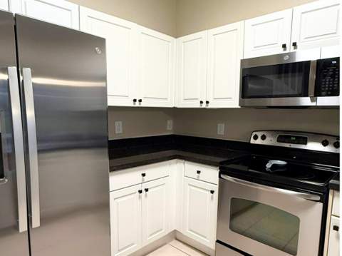 7843 Catalina Circle, Tamarac FL - photo 7 of 23
