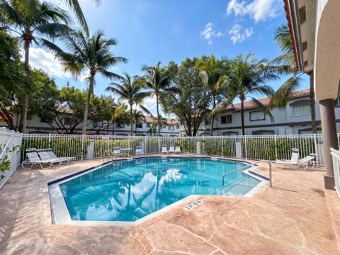 7843 Catalina Circle, Tamarac FL - photo 19 of 23