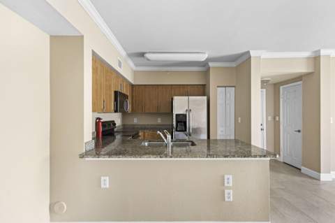6450 Emerald Dunes Drive #103, West Palm Beach FL - photo 12 of 46