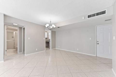 3575 S Ocean Boulevard #305, South Palm Beach FL - photo 7 of 32