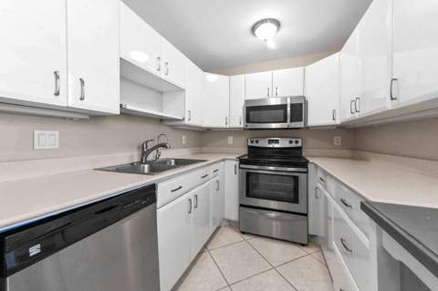 3575 S Ocean Boulevard #305, South Palm Beach FL - photo 8 of 32