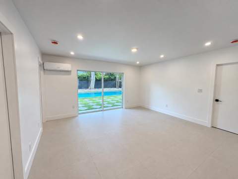 1516 NE 15th Avenue, Fort Lauderdale FL - photo 6 of 18