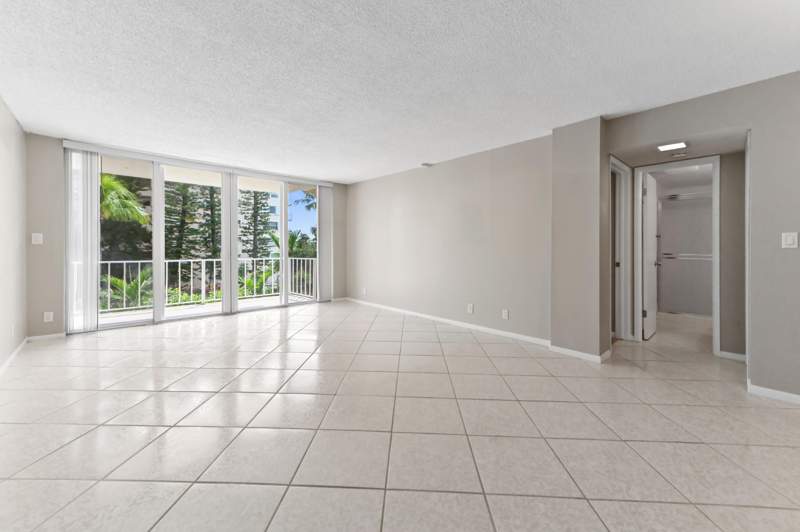 2 bedroom Condominium at 3575 S Ocean Boulevard #305, Brittany, South Palm Beach — photo 5