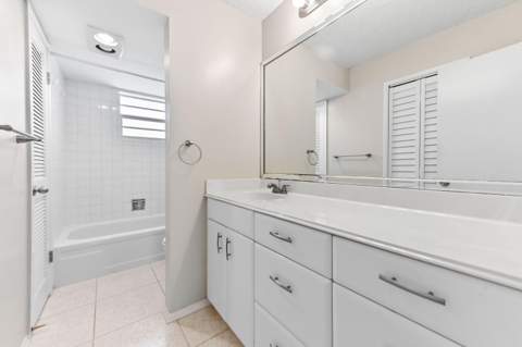 3575 S Ocean Boulevard #305, South Palm Beach FL - photo 16 of 32