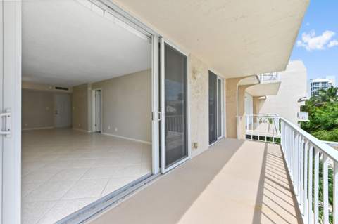 3575 S Ocean Boulevard #305, South Palm Beach FL - photo 18 of 32