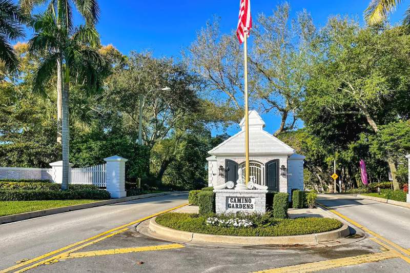 4 bedroom Single Family Residence at 1200 Cypress Way, Camino Gardens, Boca Raton — photo 2