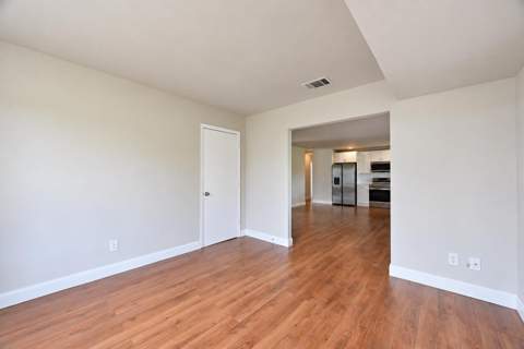 1697 SE Burgundy Lane, Port St. Lucie FL - photo 13 of 36