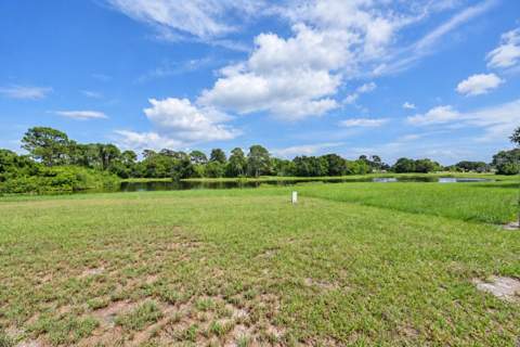 1697 SE Burgundy Lane, Port St. Lucie FL - photo 24 of 36