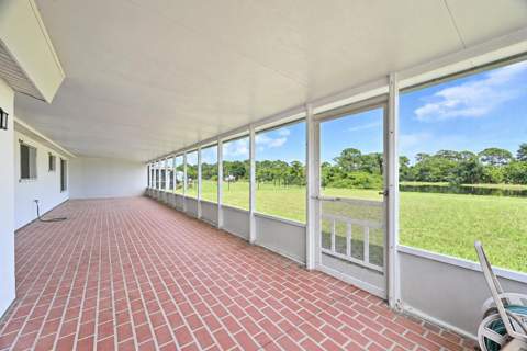 1697 SE Burgundy Lane, Port St. Lucie FL - photo 21 of 36