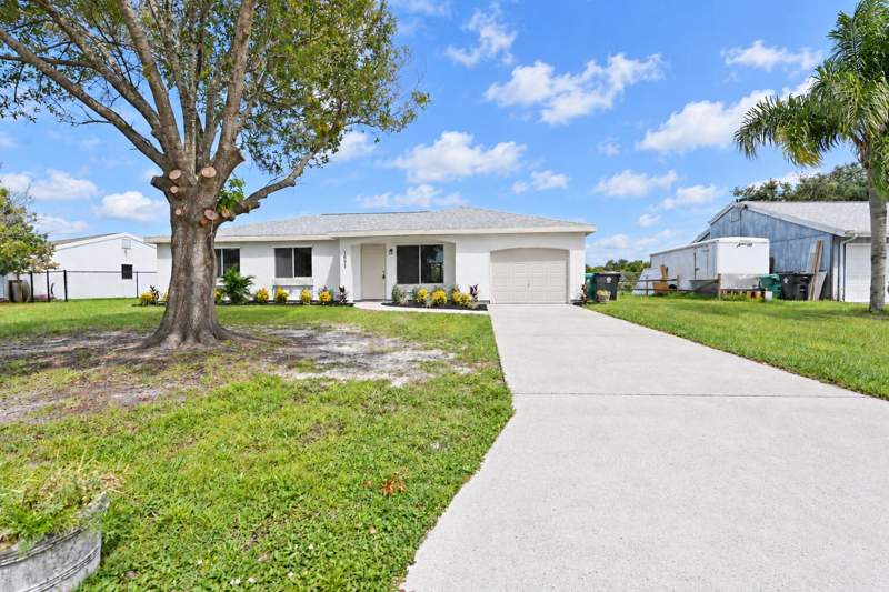 3 bedroom Single Family Residence at 1697 SE Burgundy Lane, South Port St Lucie Unit 16, Port St. Lucie — photo 2