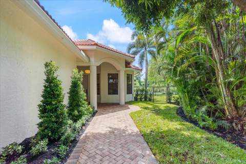 2991 Twin Oaks Way, Wellington FL - photo 6 of 50