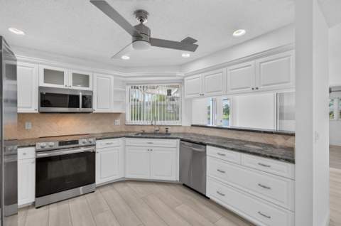 5642 Forest Oaks Terrace, Delray Beach FL - photo 8 of 45