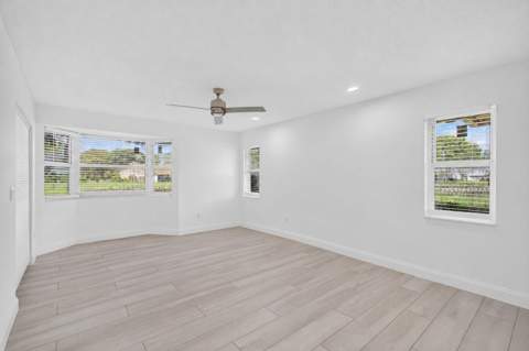 5642 Forest Oaks Terrace, Delray Beach FL - photo 14 of 45